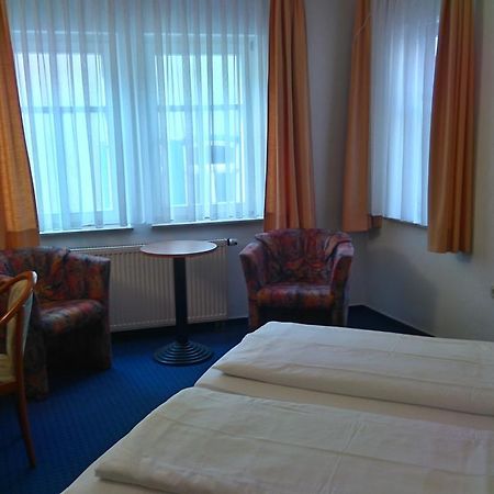 Hotel Loewensteiner Hof Haus Am Neuplatz Wertheim Esterno foto