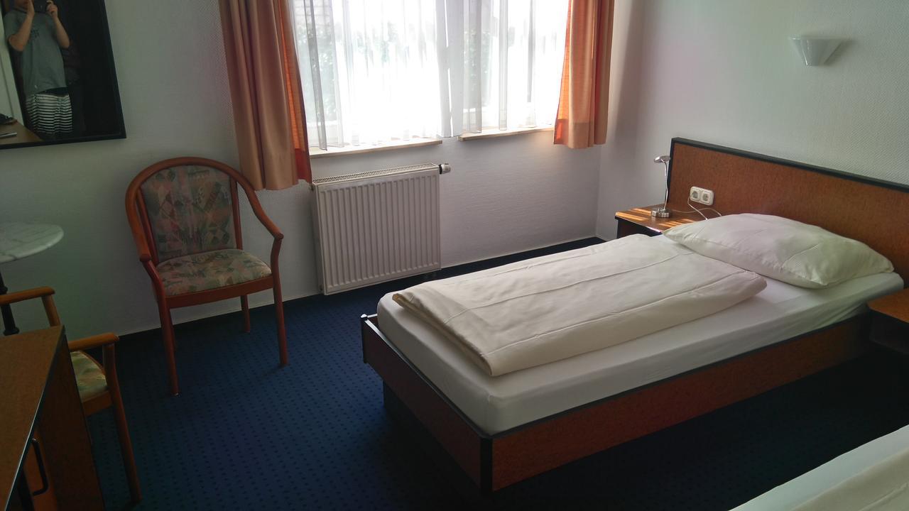 Hotel Loewensteiner Hof Haus Am Neuplatz Wertheim Esterno foto